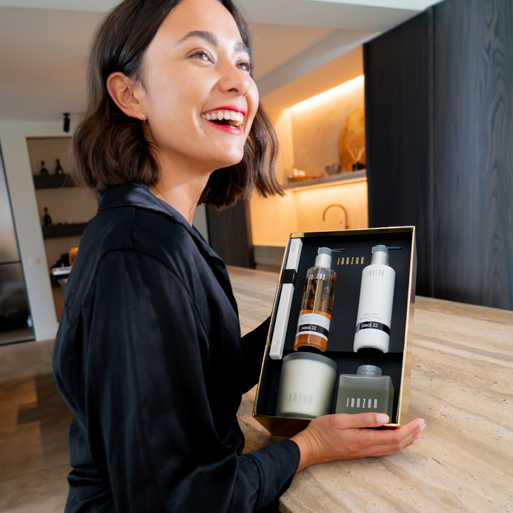 JANZEN darčeková sada Luxury Moments Black 4 ks